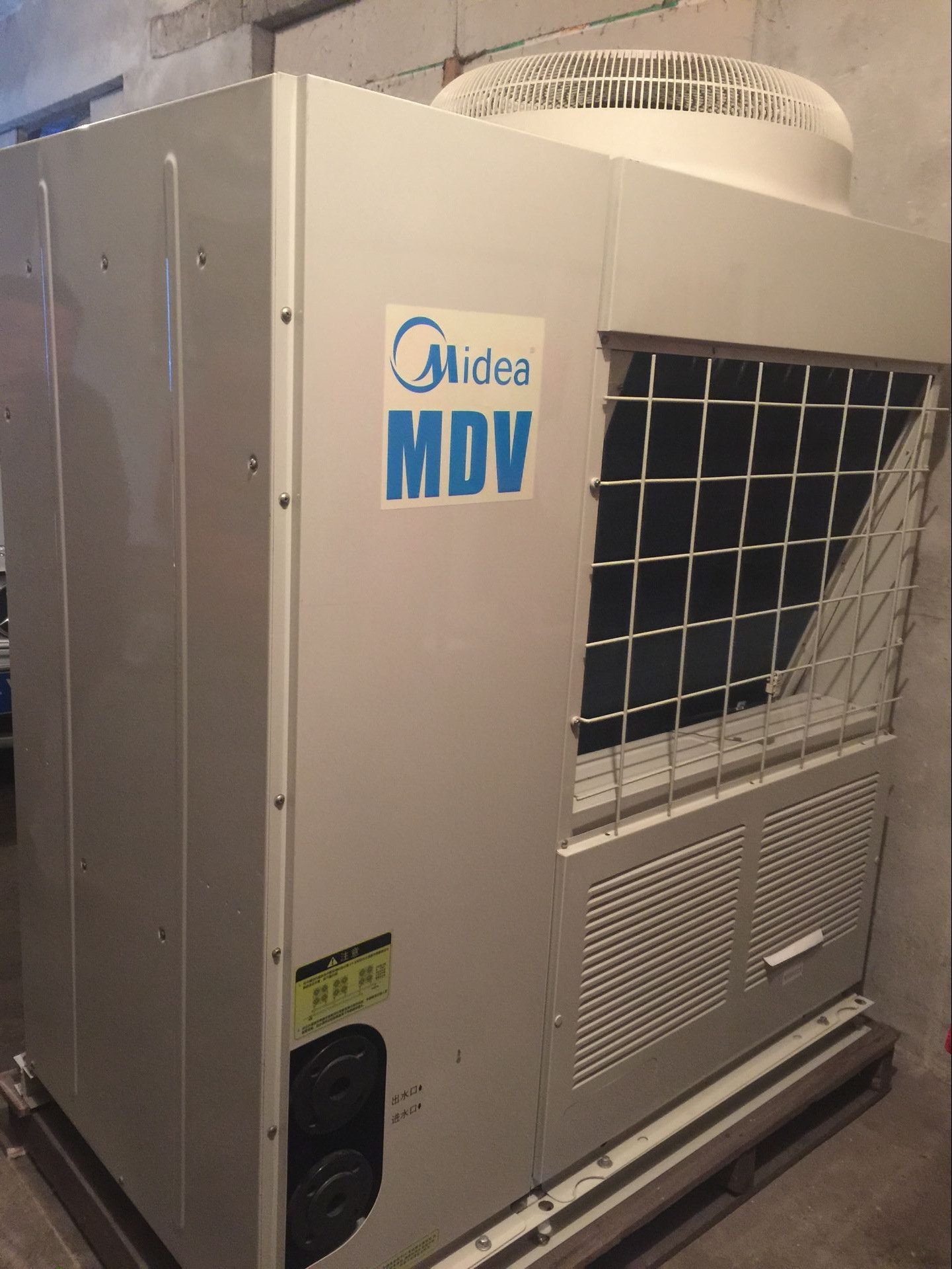 转让美的12匹风冷热泵模块机组二手中央空调lsqwrf30m/a-c2