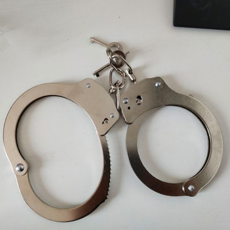 现货金属情趣手铐 成人情趣用品 银色仿真警察不锈钢手铐