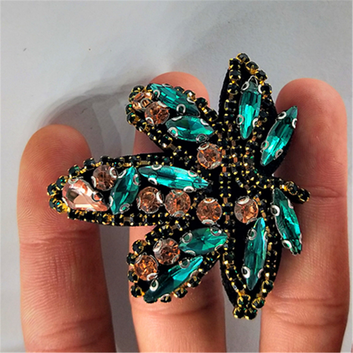 手工钉珠水钻爱心 玻璃草莓 一箭穿心钉珠树叶布贴彩虹补丁贴饰品