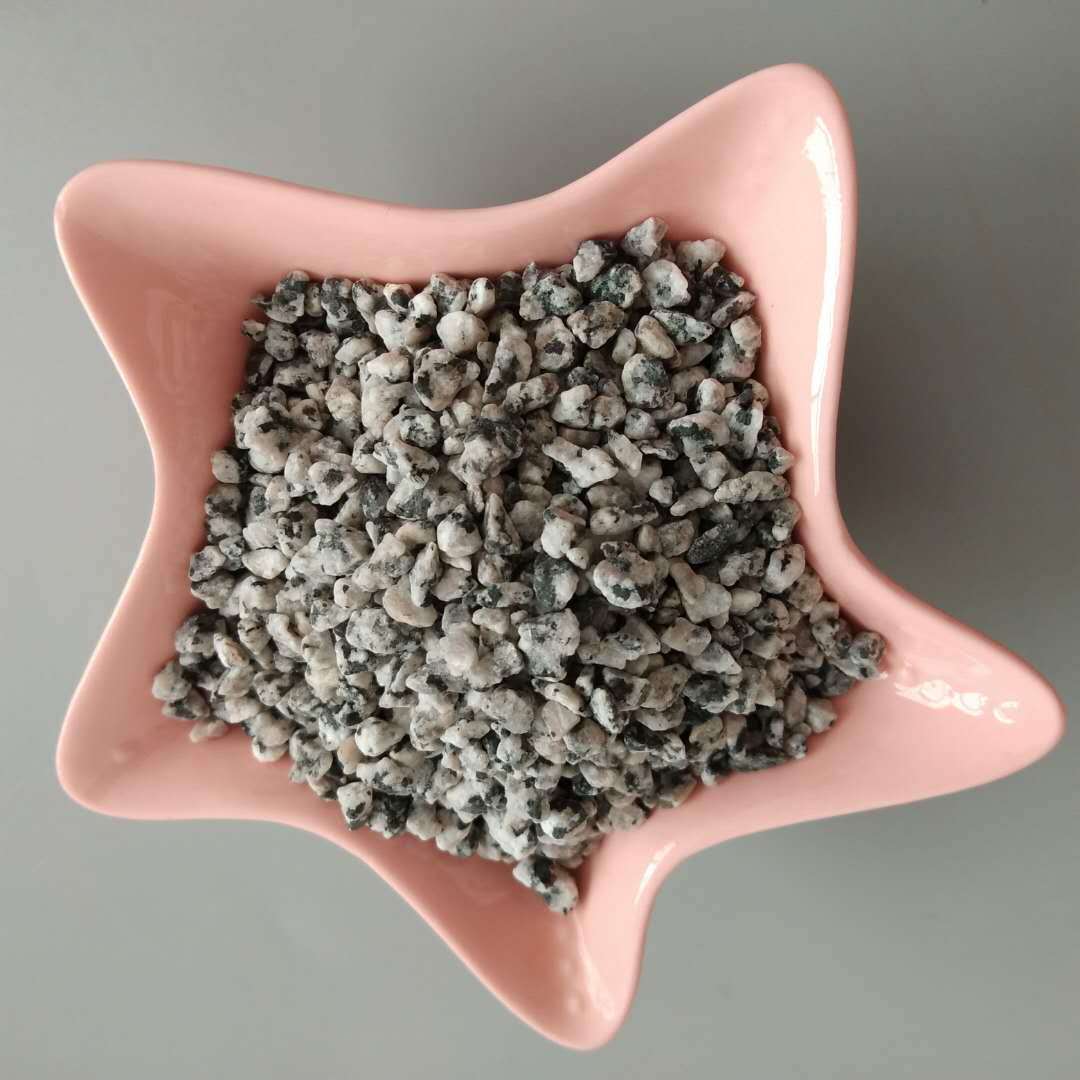 厂家供应黑白点鹅卵石 水处理透水地坪胶粘石用芝麻灰石子 黑白点