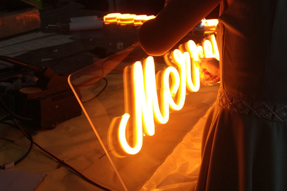 厂家直销led柔性霓虹灯字 老虎啤酒门店招牌 pvc软管发光字定做