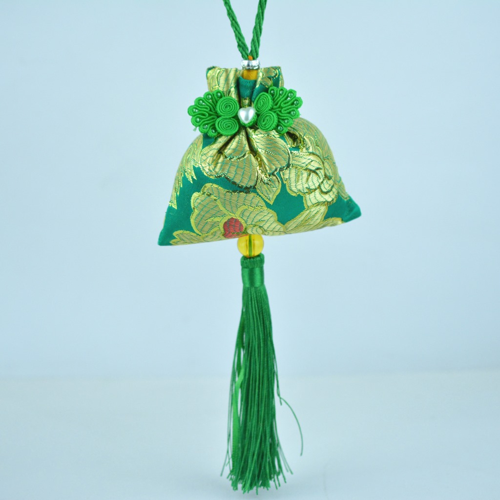 热销新款香包挂件 蝴蝶结香包钱袋车挂 汽车饰品 香包车挂件批发