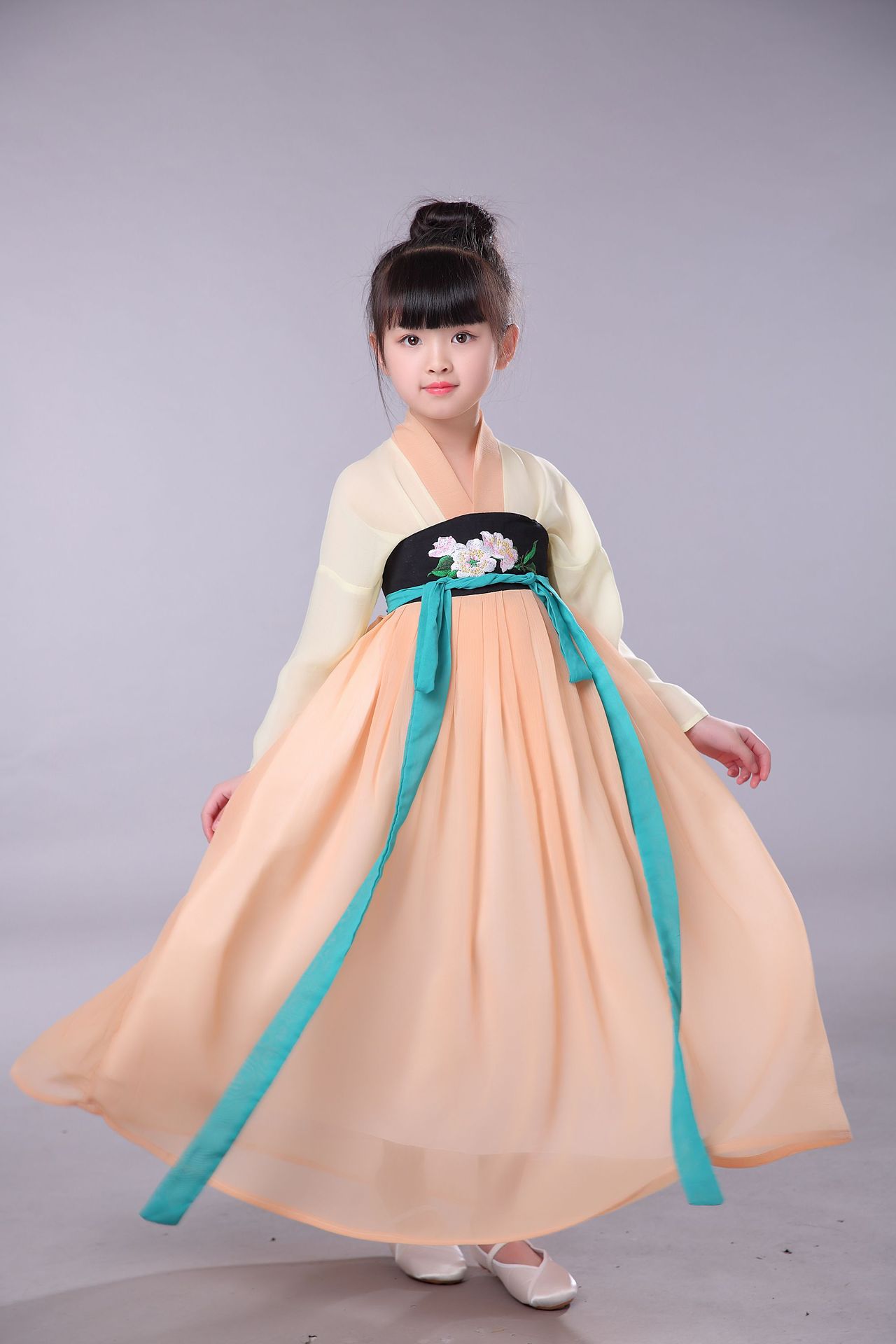 新款儿童古装汉服古风女童唐装汉服高腰襦裙cos公主贵妃绣花古筝