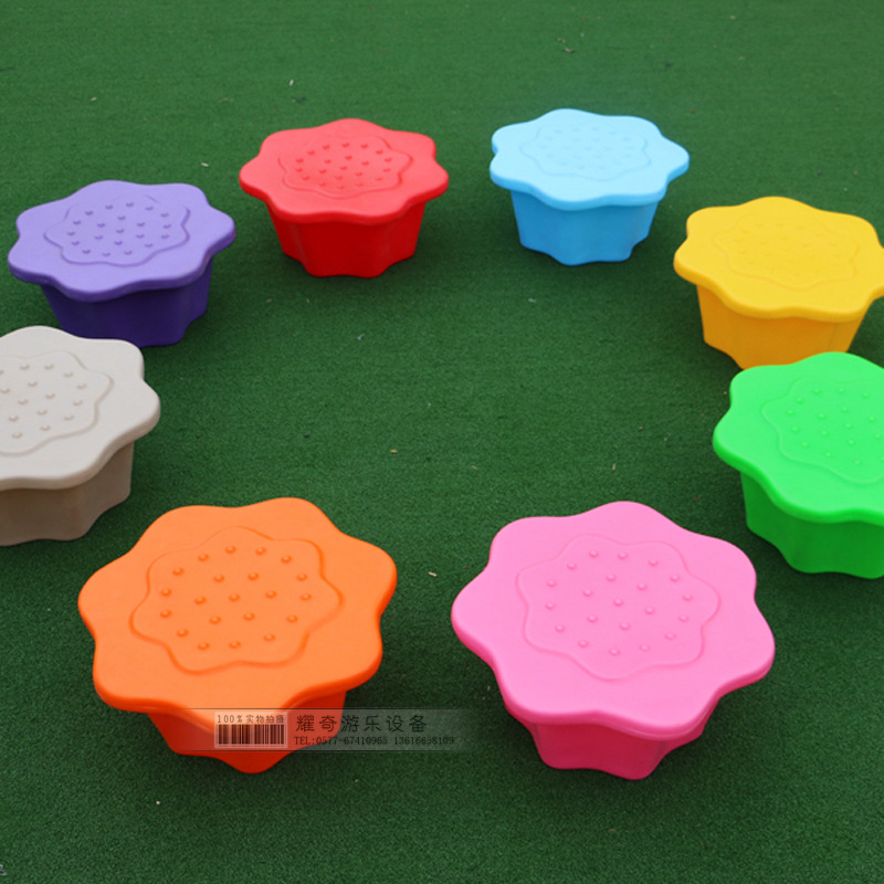 幼儿园梅花桩儿童户外感统训练器材平衡木走桩走墩游戏道具过河石