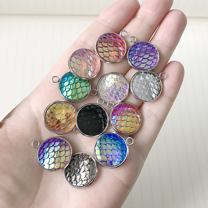 16mm美人鱼鱼鳞吊坠 不锈钢底托 手工diy饰品材料项链耳饰挂件