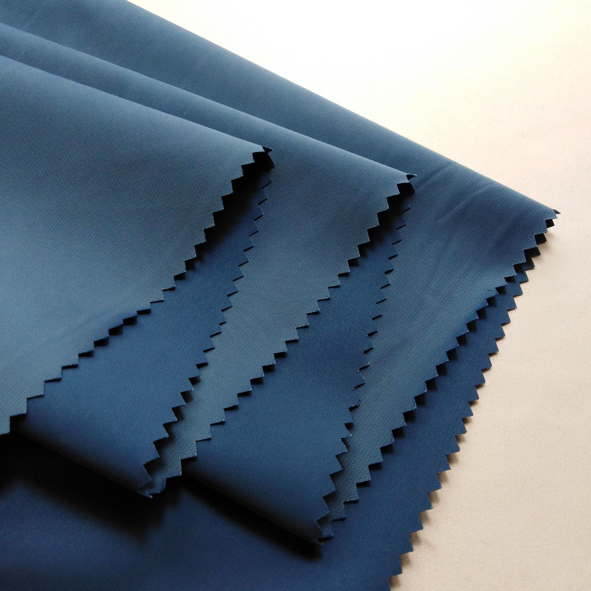 客需现货30d300d单丝斜纹记忆布户外绒感涤纶防水面料风衣夹克布