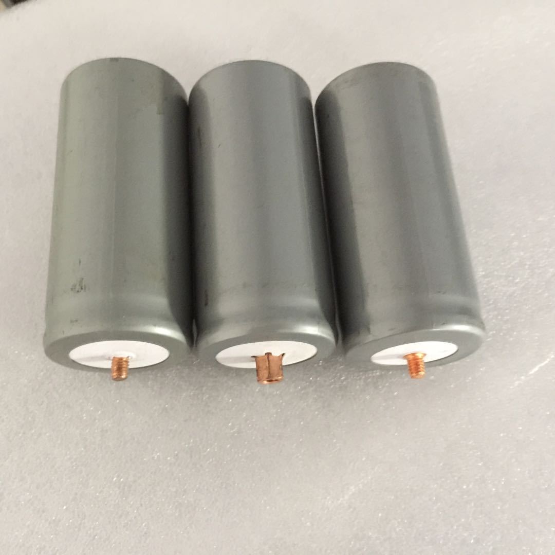 Watma 32650 Screw Head Lithium Iron Phosphate Battery 3.2V 4500MAh Rechargeable Lithium Battery