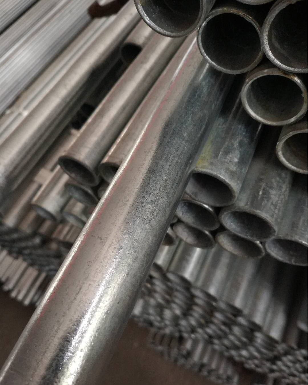 价高自有其道理——热镀锌管和冷镀锌管的区别都在哪?