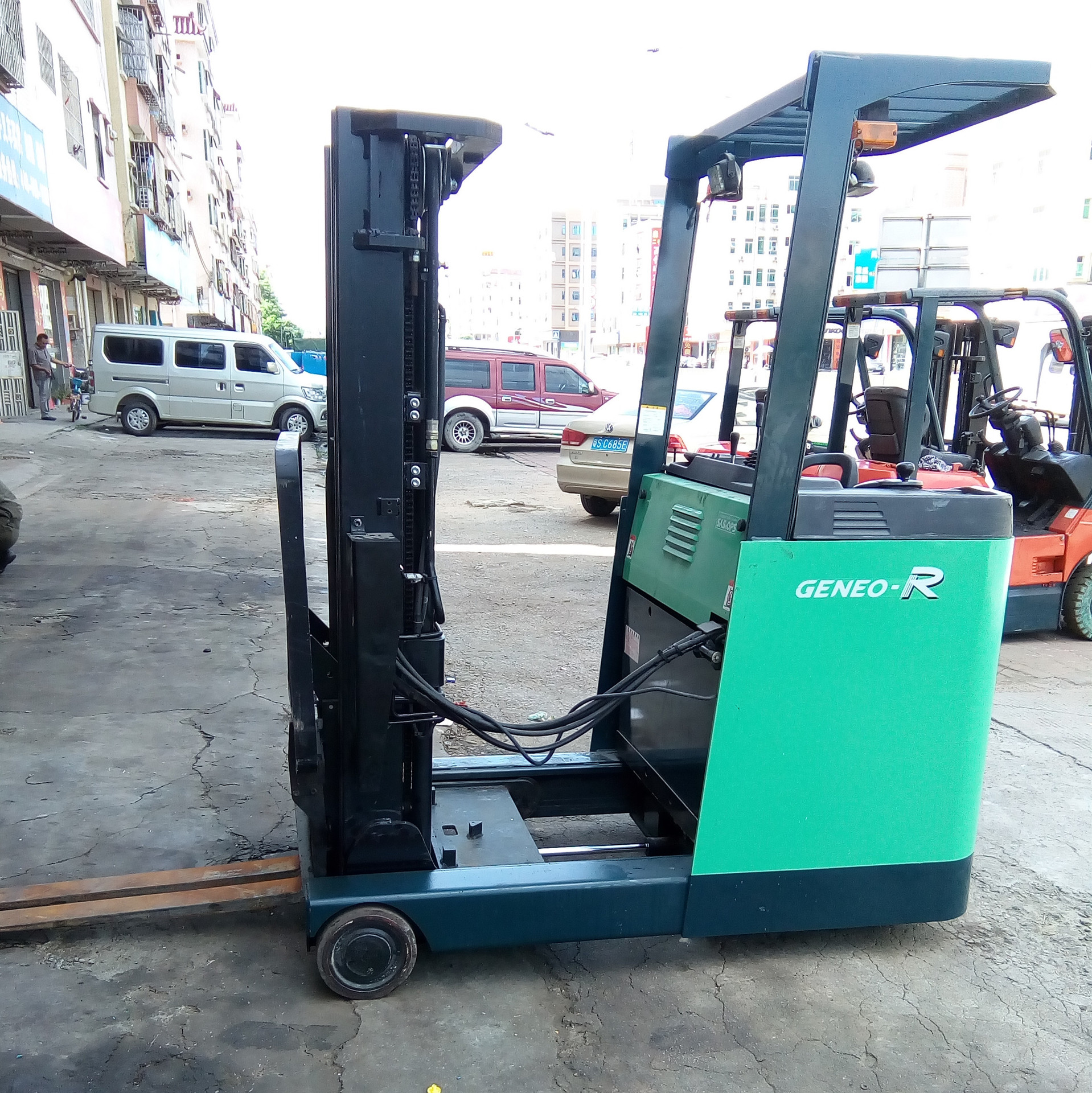 7fbr18丰田前移式电动叉车 电动堆高车出租出售