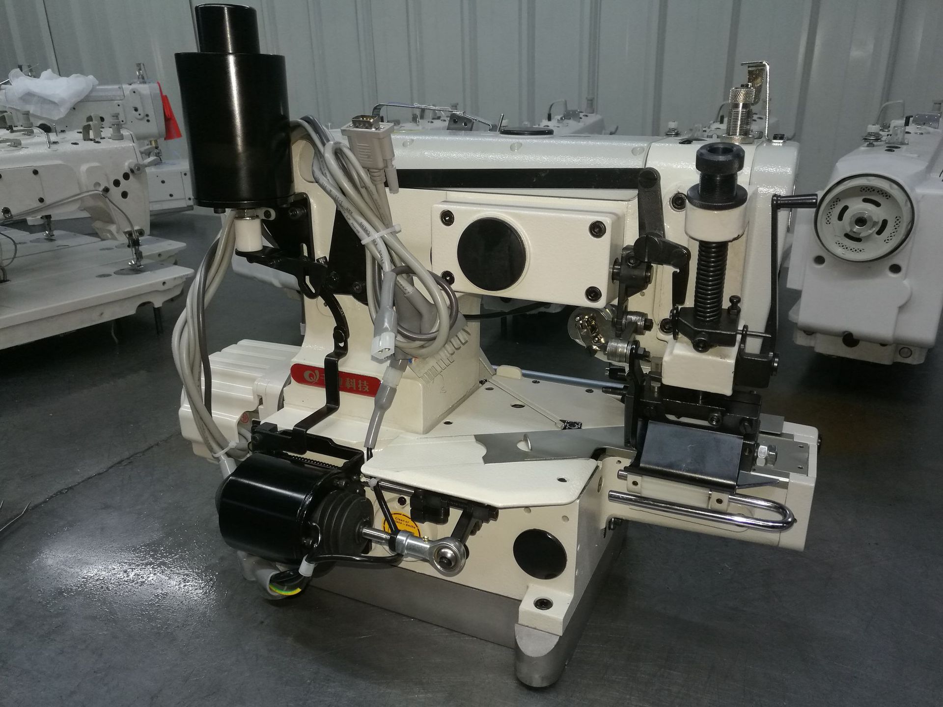 裤头机 明橡筋上腰机 600-33右刀三针五线小方头绷缝机 厂家直销