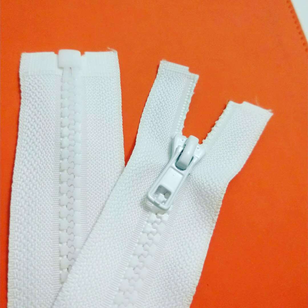 5号树脂拉链现货 粗齿硬料胶牙塑料无磁 羽绒服冲锋衣 工作服拉链