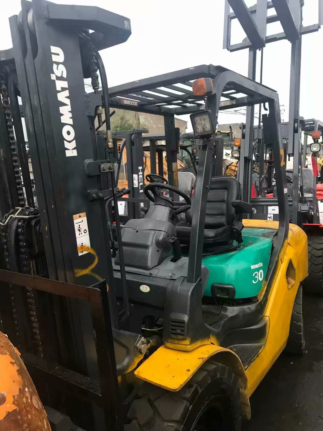 现货供应 二手原装进口 小松3吨柴油叉车 厂家直销 - 建筑港商城