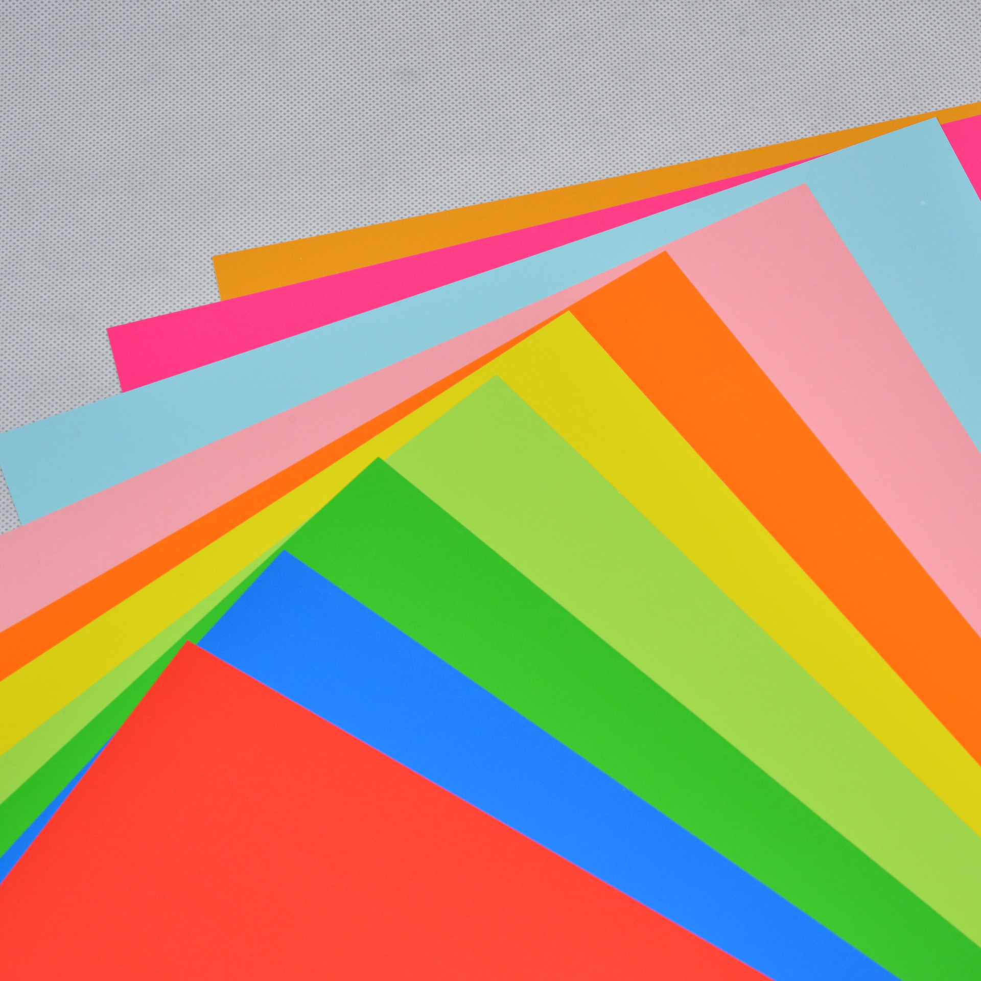 4开色卡纸200克亮光彩色卡纸加厚光面卡纸学生手工剪纸厂家直销