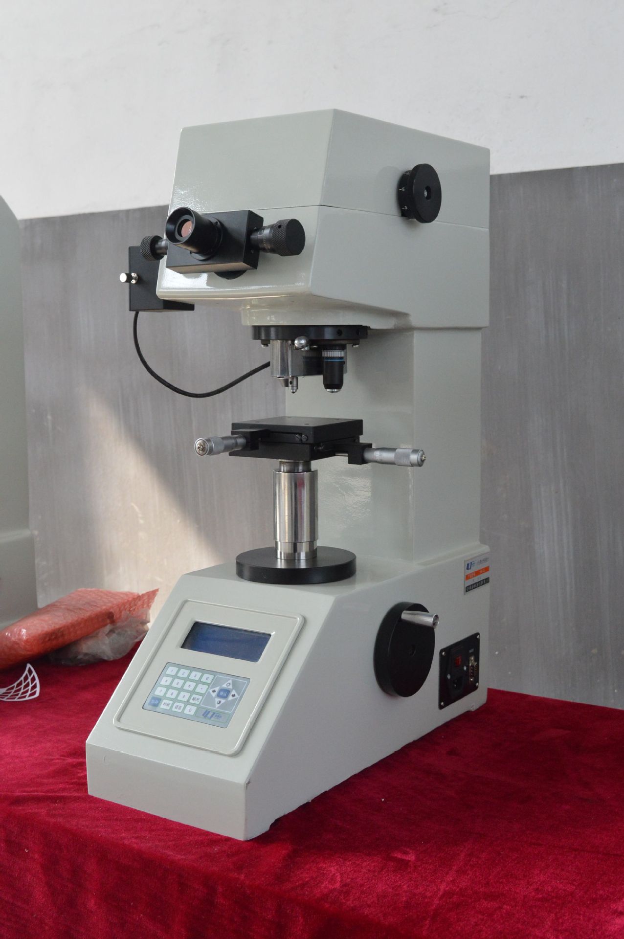 最大5公斤力小负荷维氏硬度计