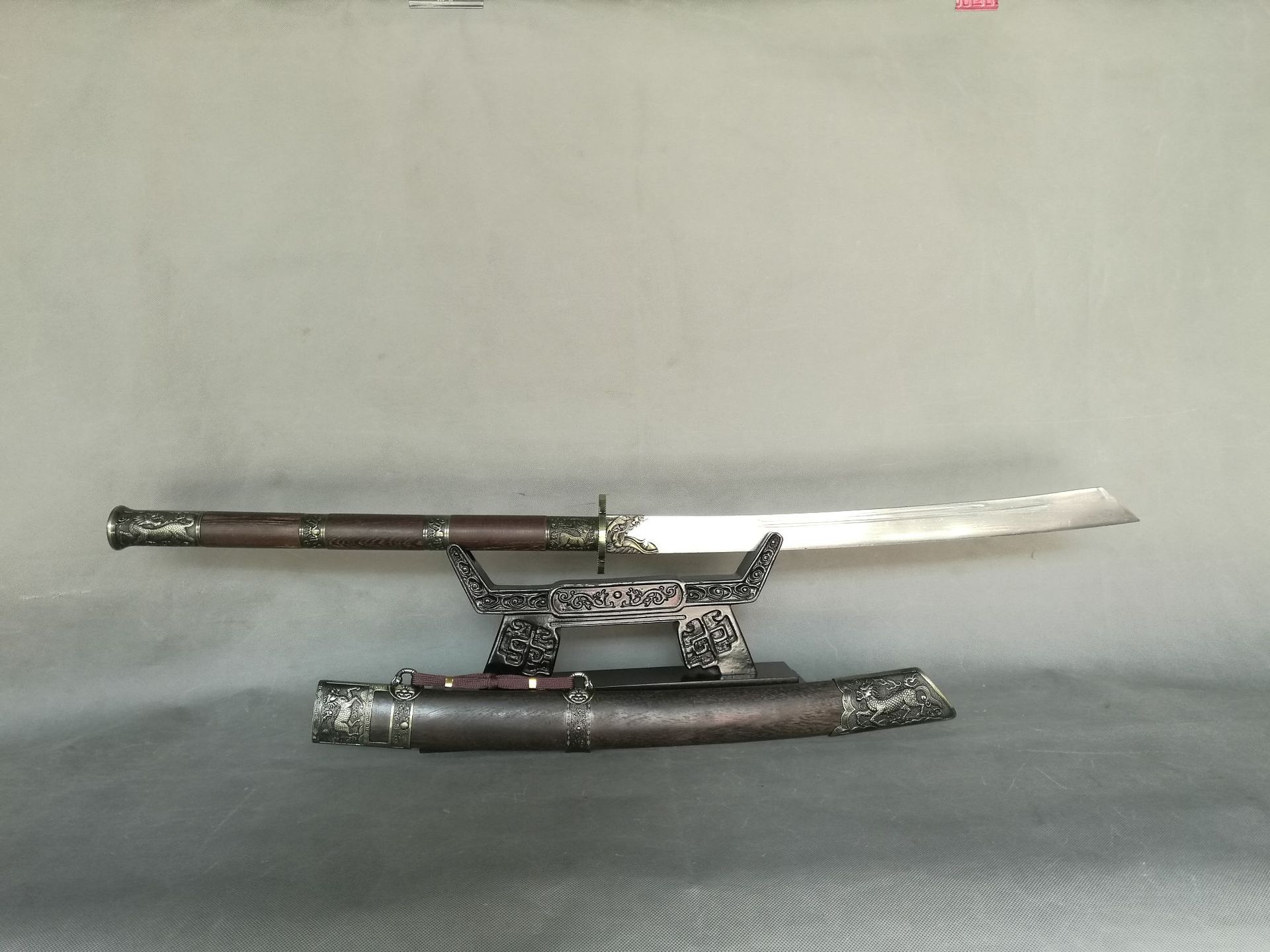 鸡翅木康熙战刀