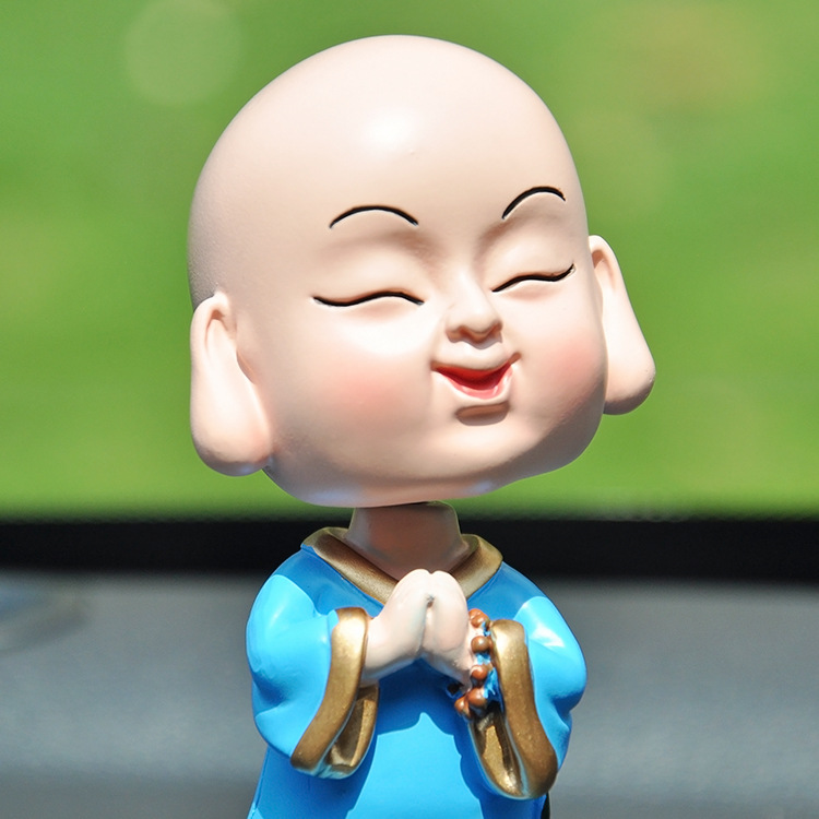 卡通创意禅意摇头小沙弥摆件车上摆饰励志小和尚礼品树脂工艺品