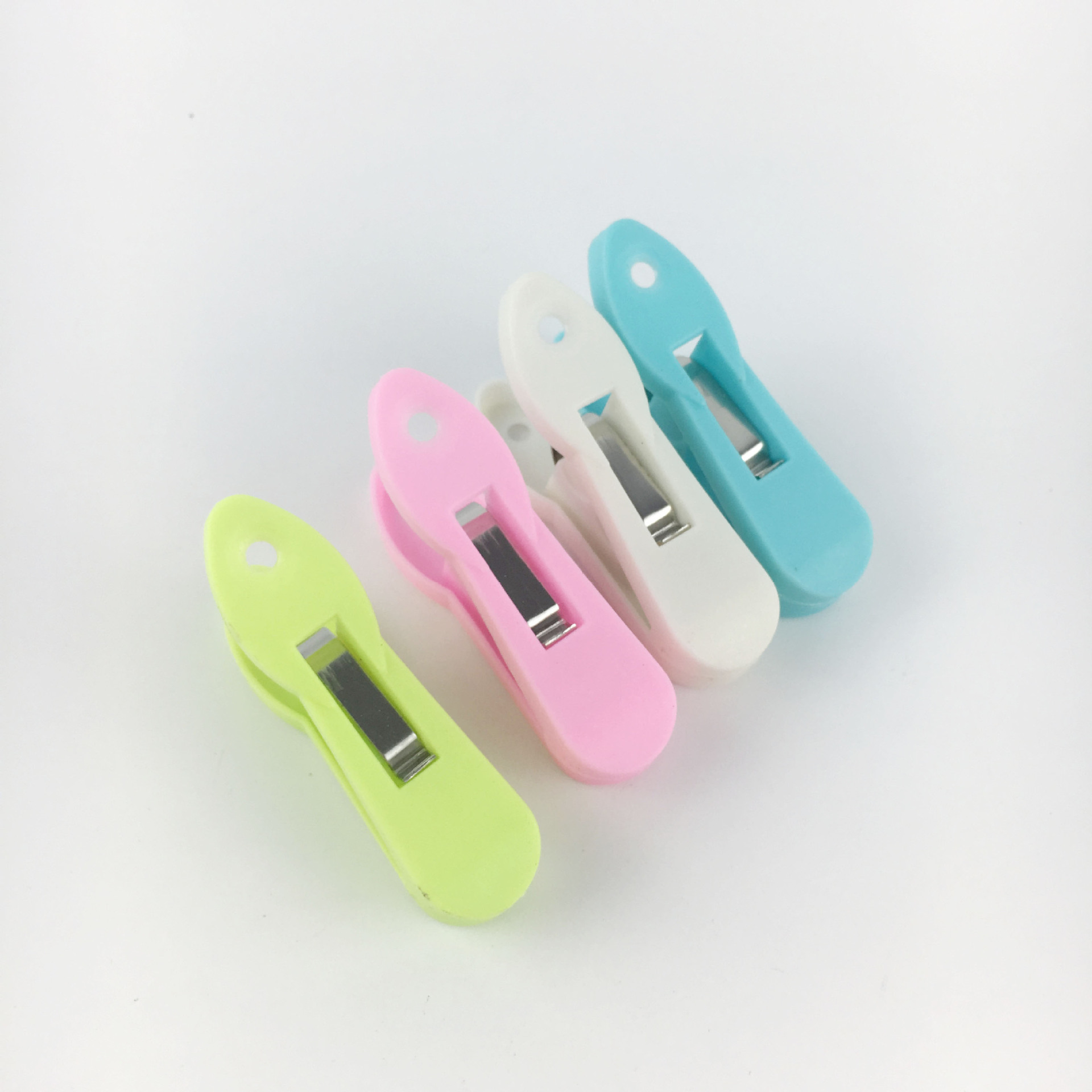 Clothes Pin Plastic Clip Little Clip Household Foreign Trade Clip 12 Pieces Per Pack Item Number 2207