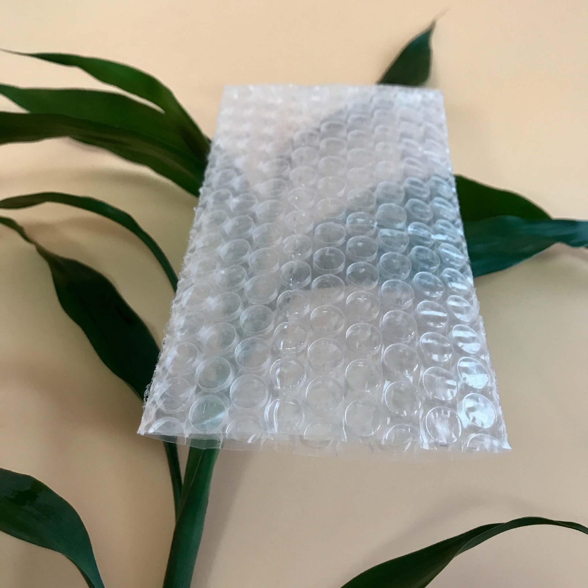 东莞气泡袋厂供应12*20cm单面气泡袋物流打包专用泡沫棉泡泡袋