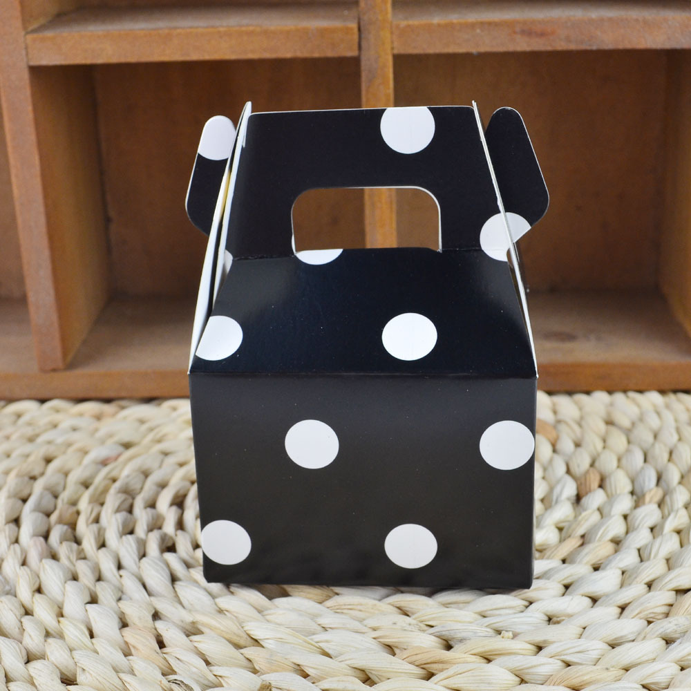 圆点喜糖盒糖果盒子波点创意喜糖盒 毕业蛋糕牛角纸盒糖果袋现货