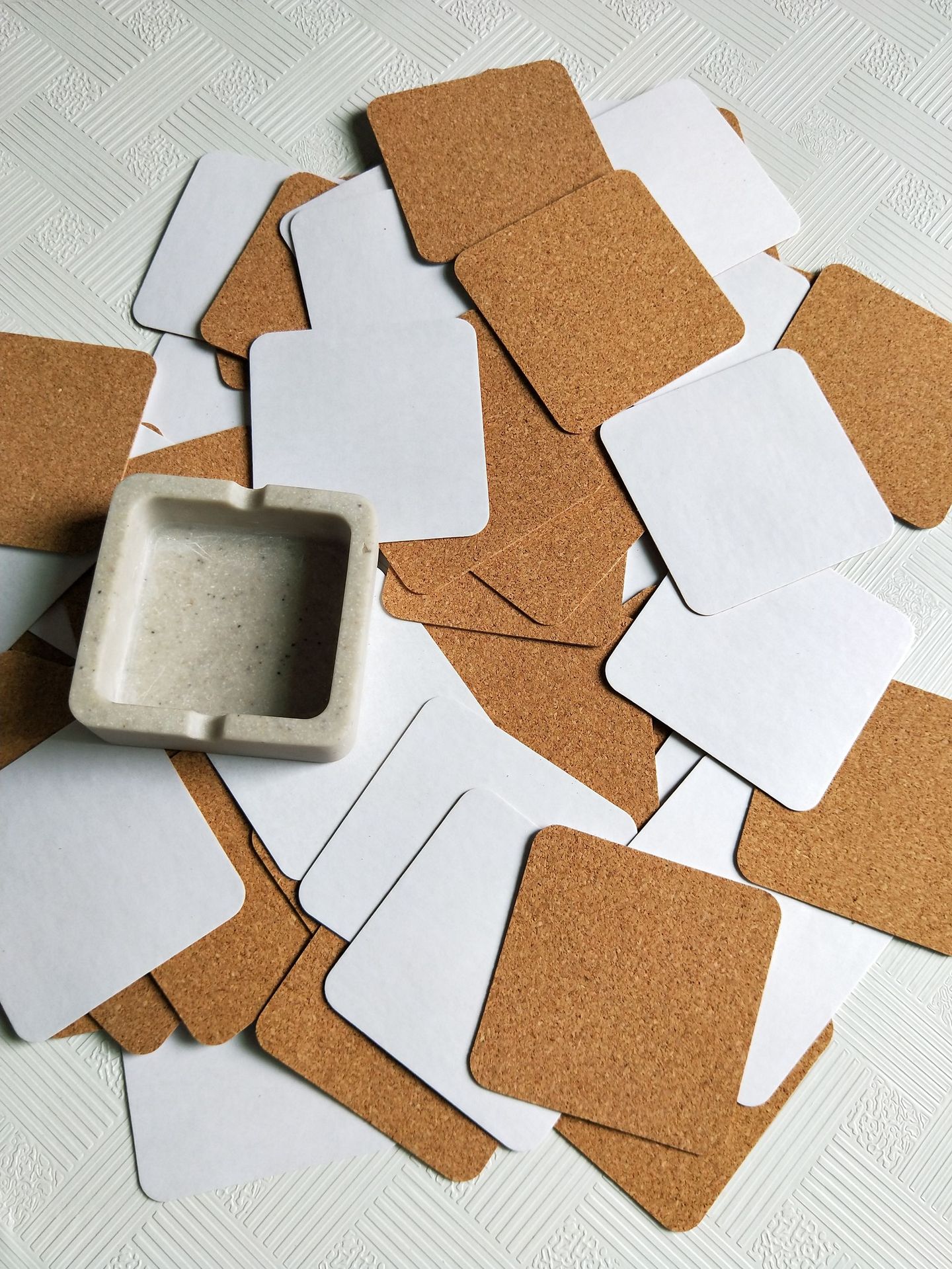 供应 软木垫,环保软木杯垫,优质软木垫片,带胶软木垫