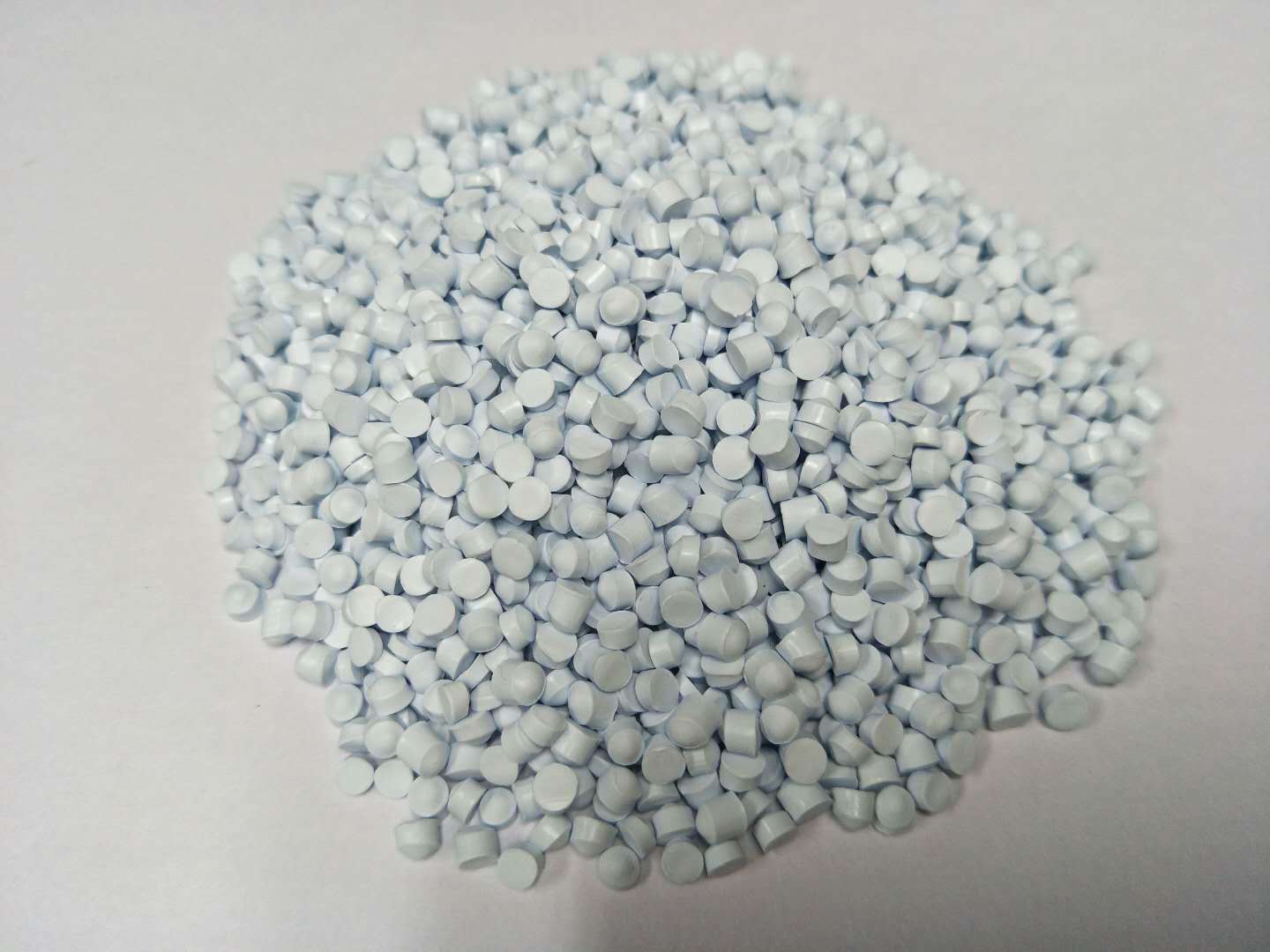 pvc塑料颗粒批发