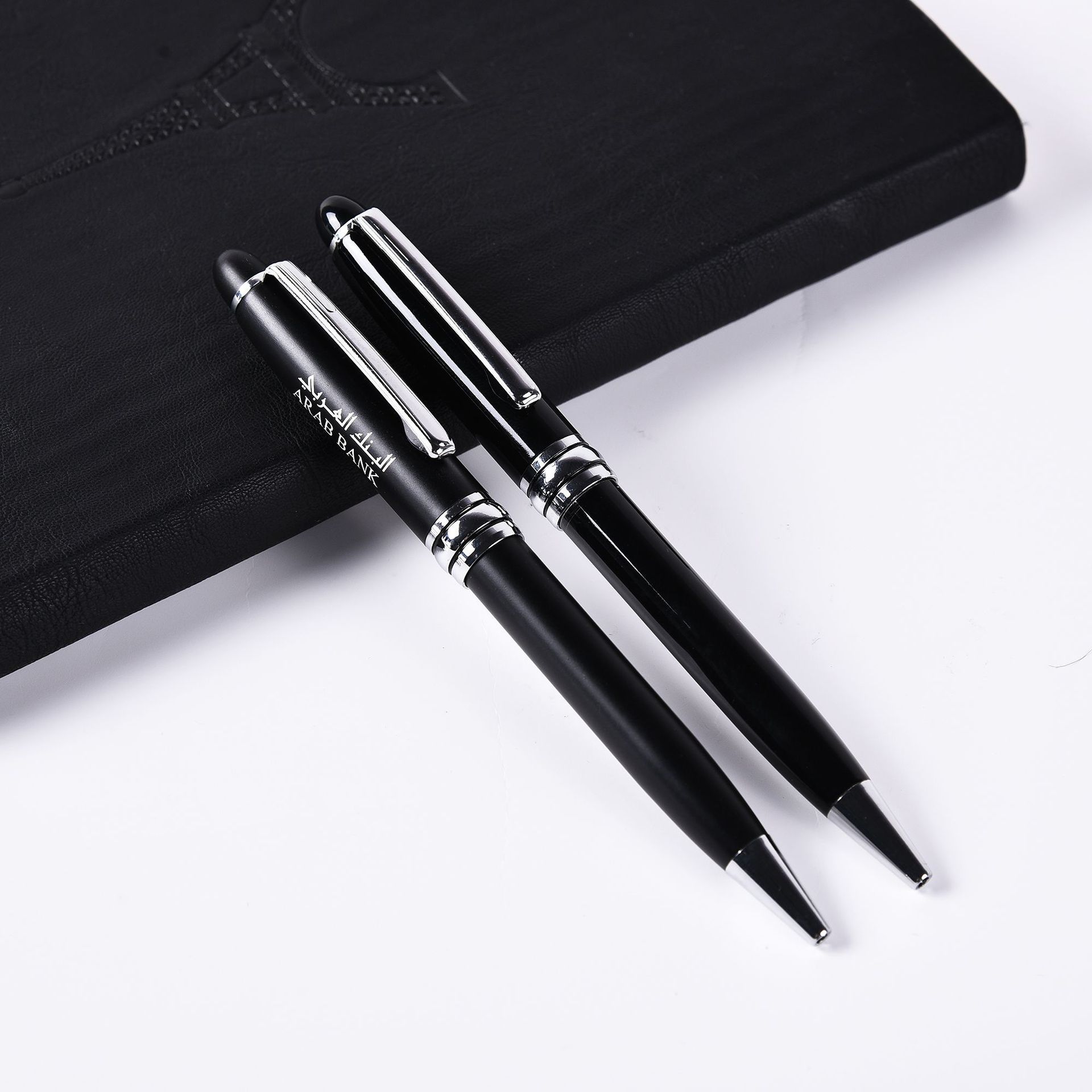 热卖新款广告金属笔 黑亮磨砂金属圆珠笔 116mm 普通笔芯定制logo