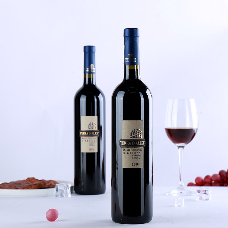 原汁葡萄酒图片