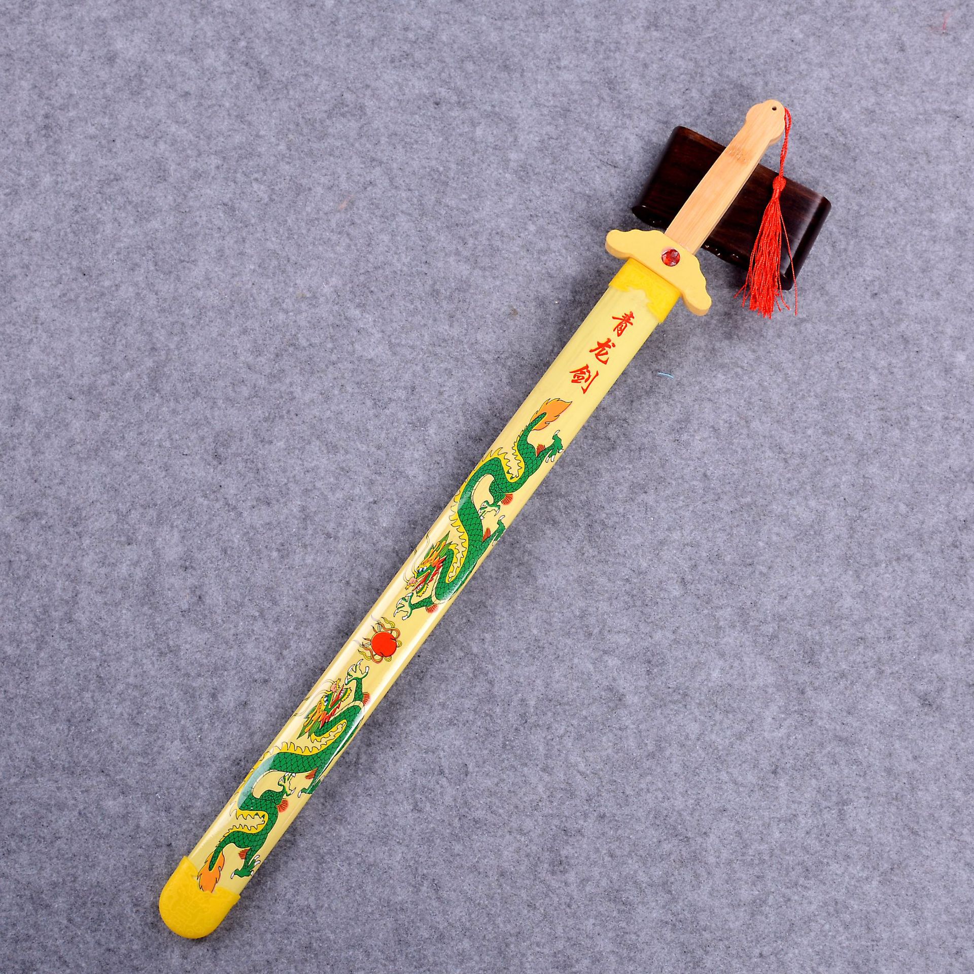 厂家直销木制青龙剑刀剑仿真兵器木制兵器演出道具旅游工艺品批发