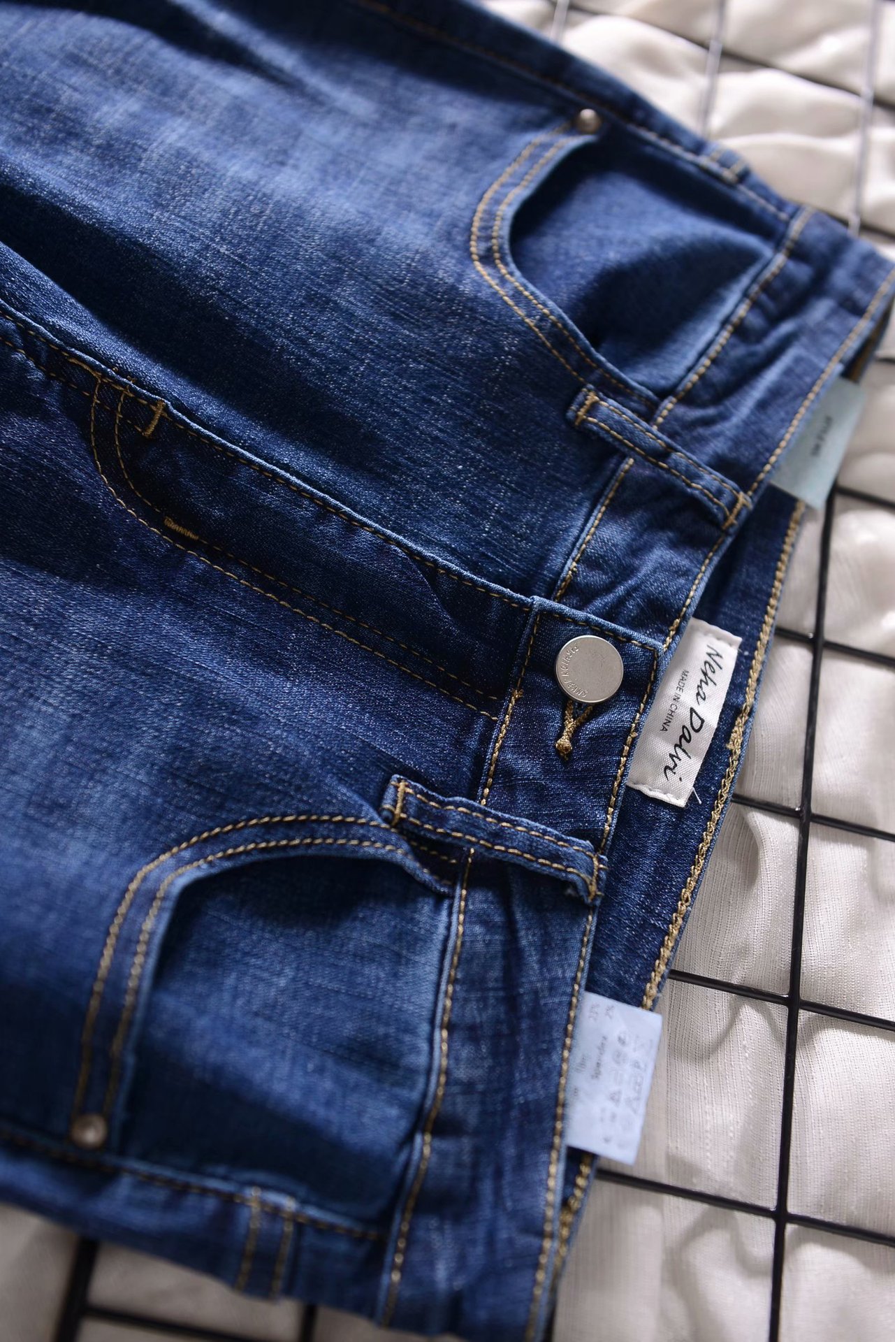 秋冬新款韩版时尚裤脚毛边修身百搭小清新牛仔铅笔裤俩色 8076-a