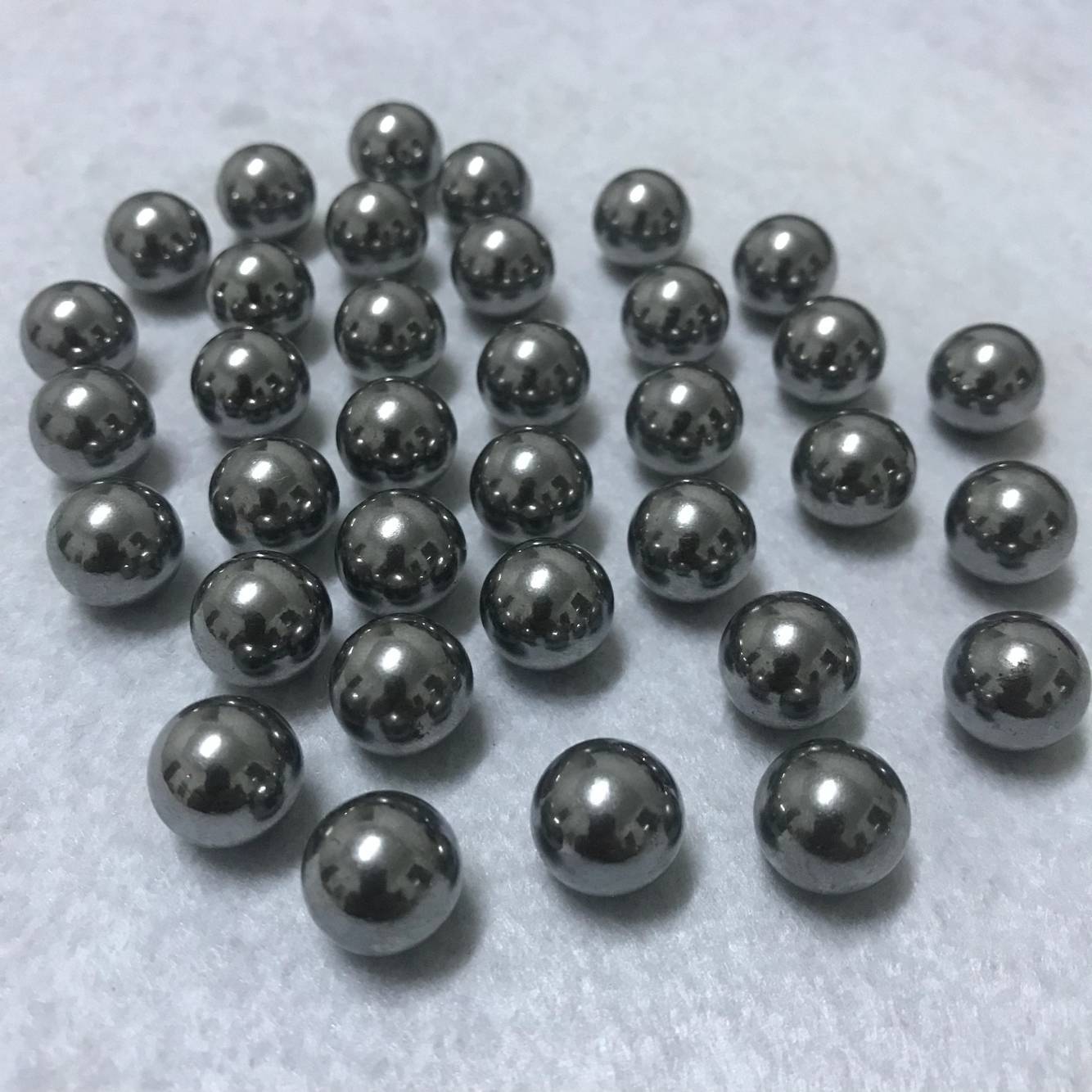 不锈钢钢珠 滚珠 铁球 实心亮面碳钢球 玩具饰品配重圆球 13.5mm