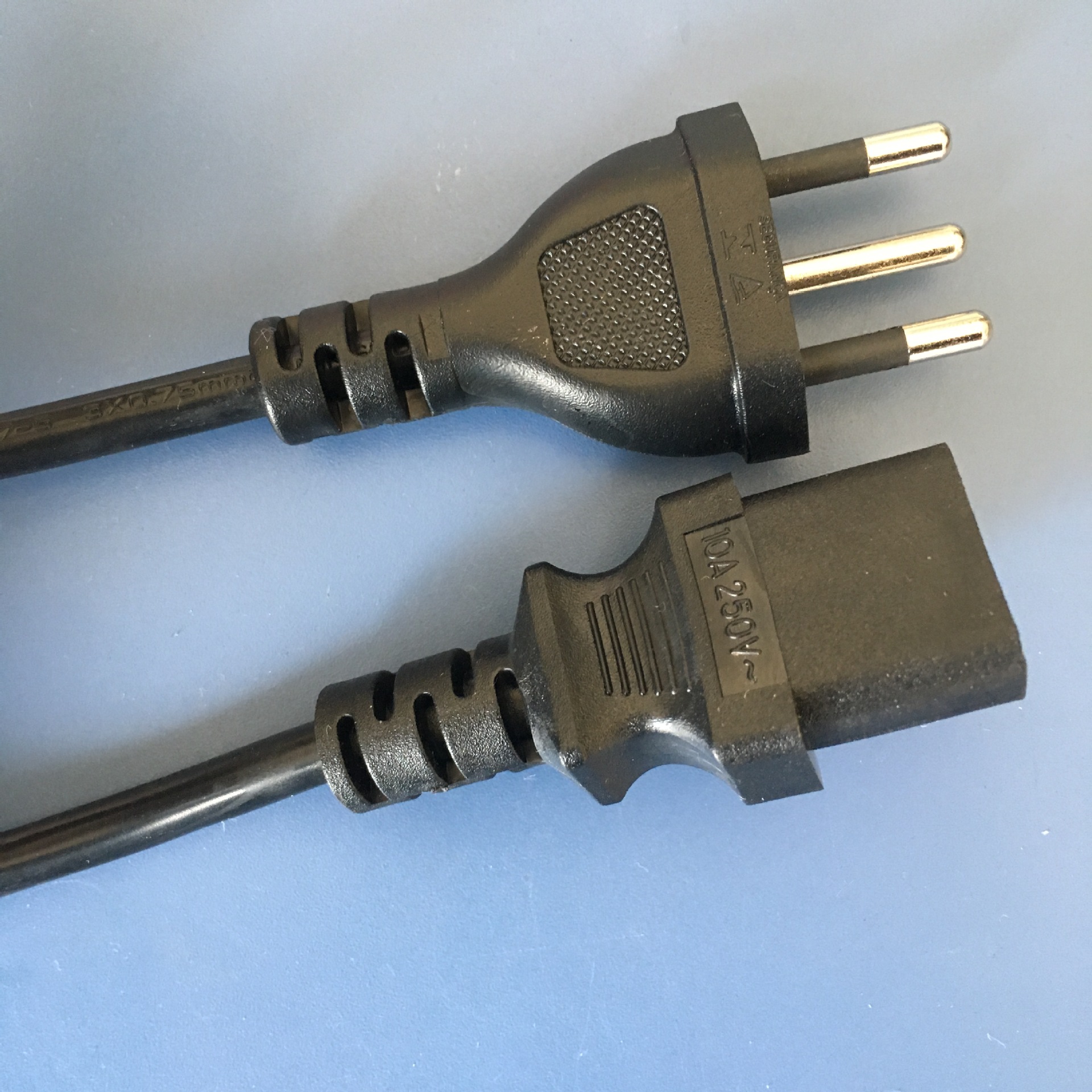 厂家直销巴西10a电源线 segurangga标准电源线 uc三脚电源线