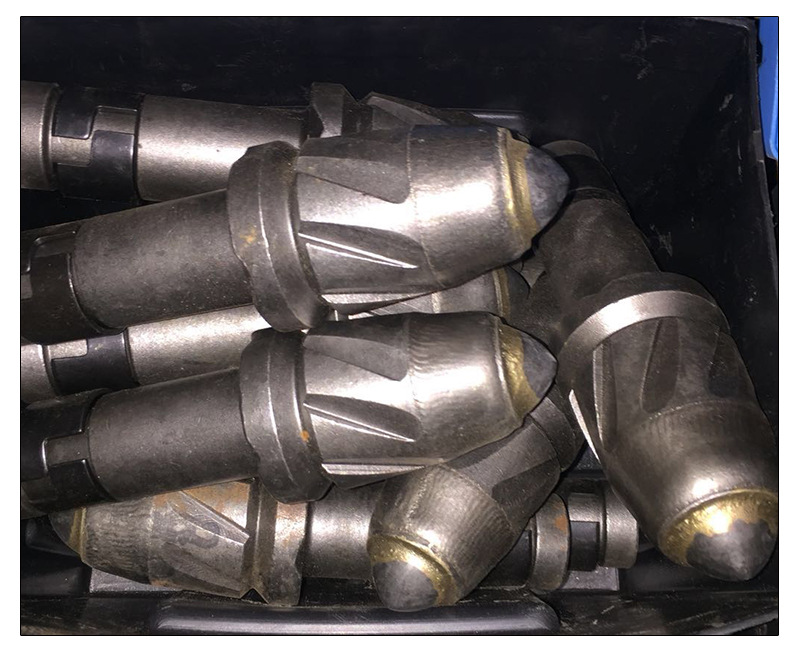 矿用采煤机截齿掘进机截齿硬岩截齿u95-30nb自旋截齿齿套齿座