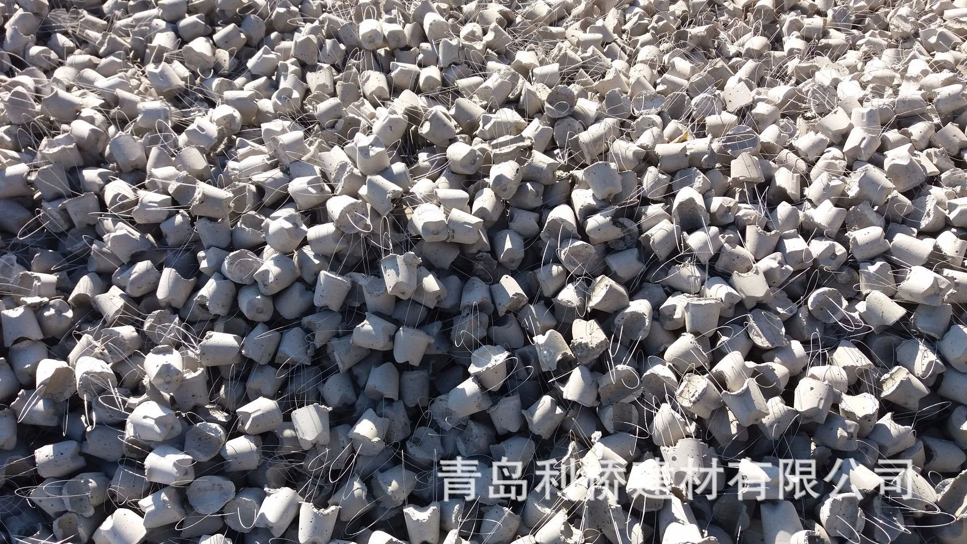 潍坊厂家供应 水泥垫块 锥形平顶带孔 带扎丝水泥垫块 现货速发