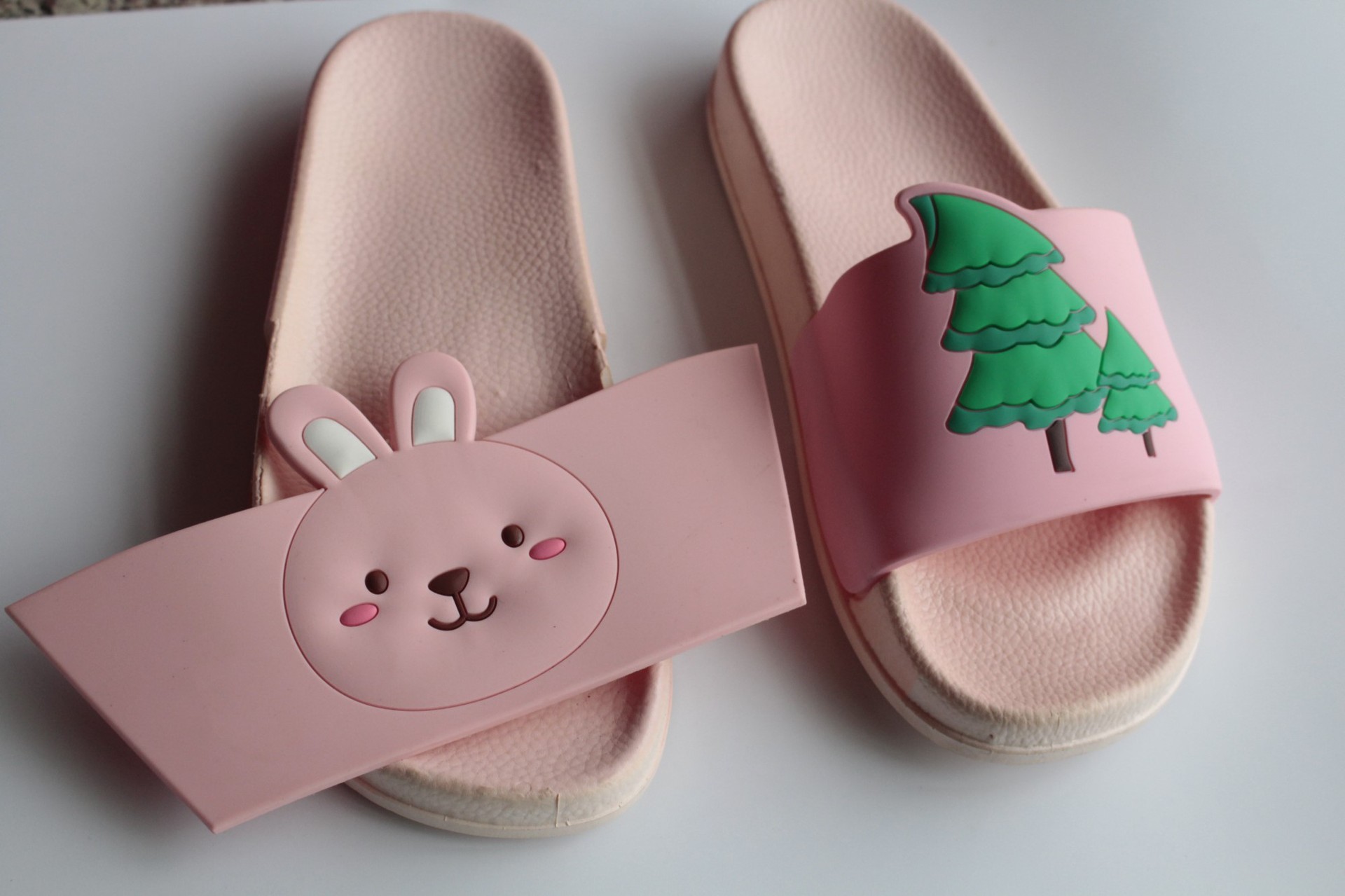 pvc软胶拖鞋鞋面加工滴胶鞋辅料定制3d卡通滴塑鞋面定制鞋配饰 晋江市