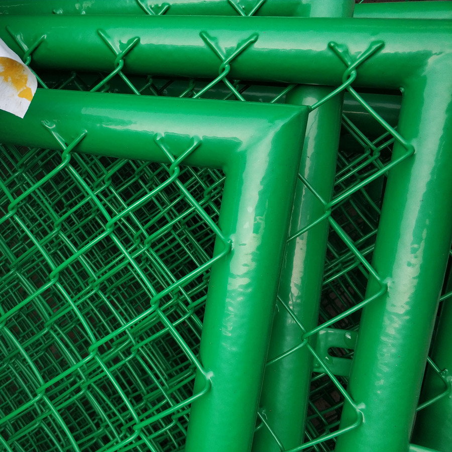 运动场围栏_球场勾花护栏现货定做直销草绿色勾花网边框体育围网运动