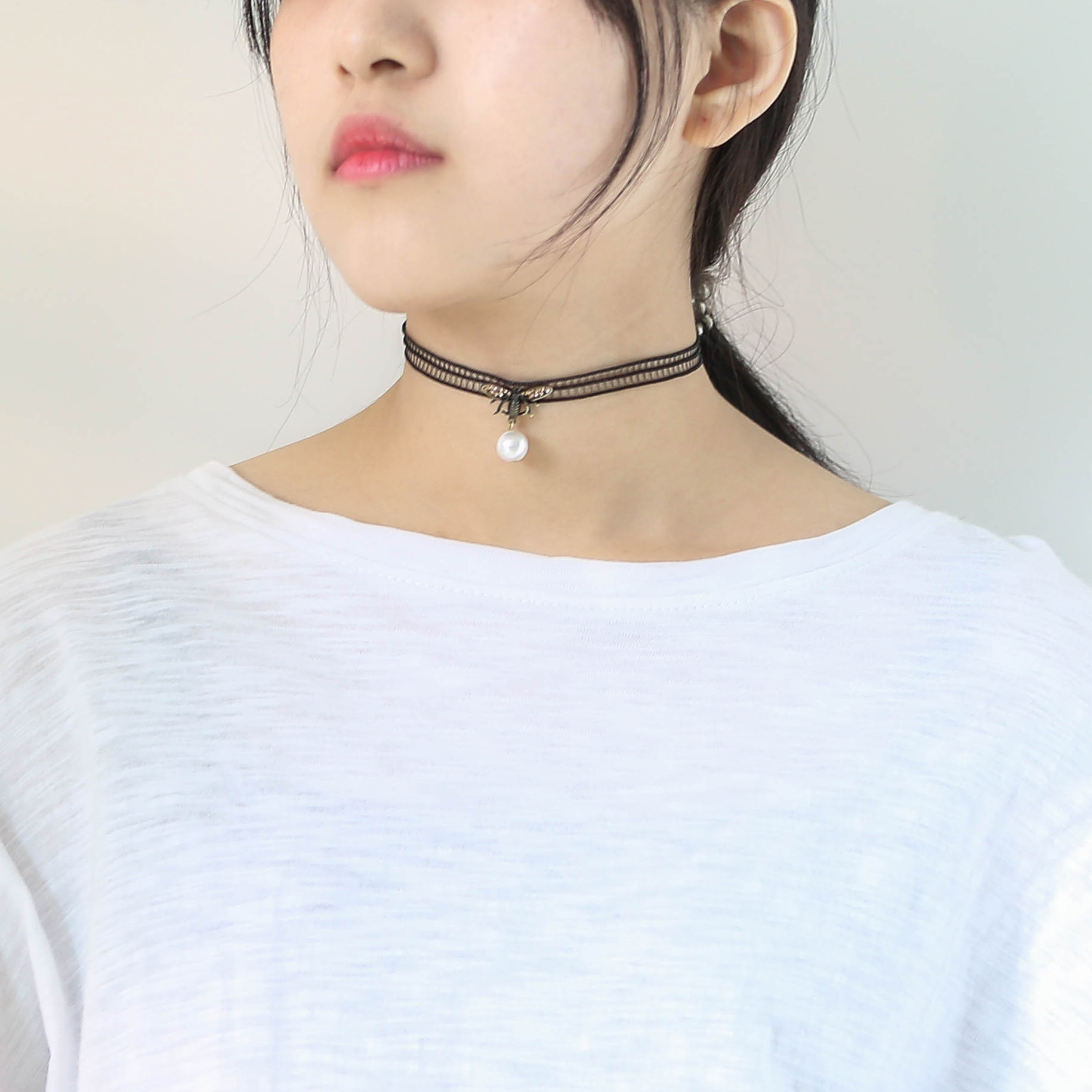 韩版choker项圈黑色蕾丝小蜜蜂颈链项圈短款时尚韩国锁骨链脖颈女