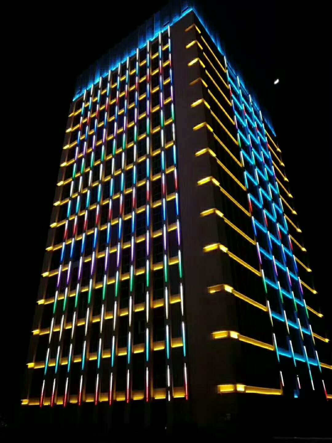 楼体亮化轮廓灯厂家直销七彩护栏管d30管外控dmx512轮廓灯