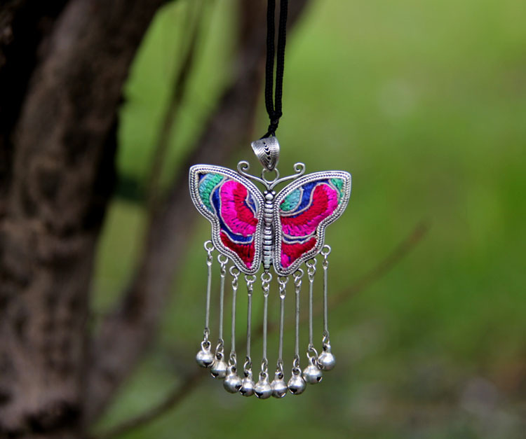 民族风蝴蝶挂饰饰品手工苗银老绣项链文艺刺绣苗绣手绣毛衣链女