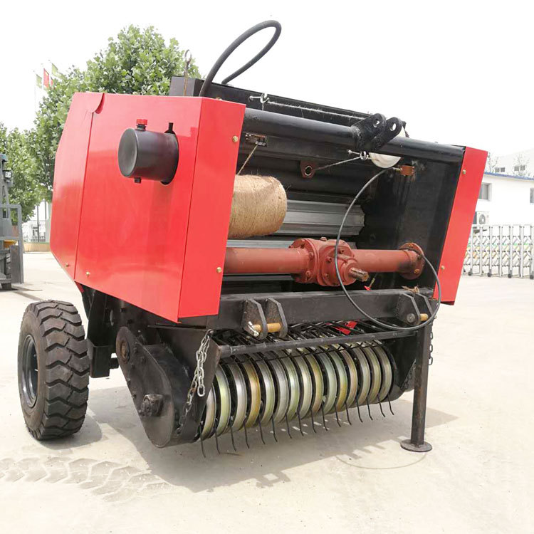 内蒙古锡林郭勒盟180型圆捆打捆机粉碎机 自走式青玉米秸秆扎捆机