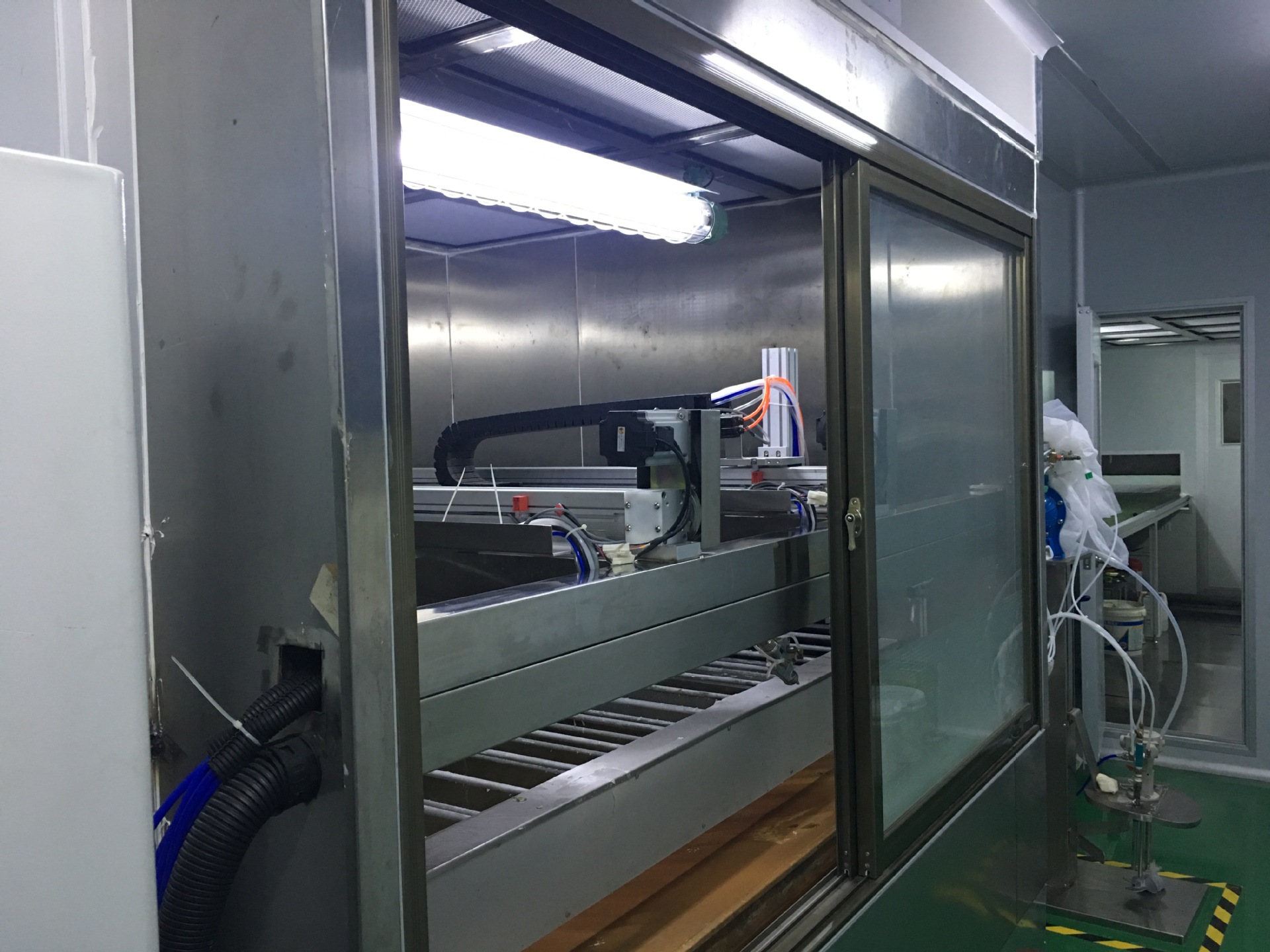 亮光uv喷涂黑头仪电动吸黑头吸嘴外壳塑料件高光uv喷油丝印镭雕