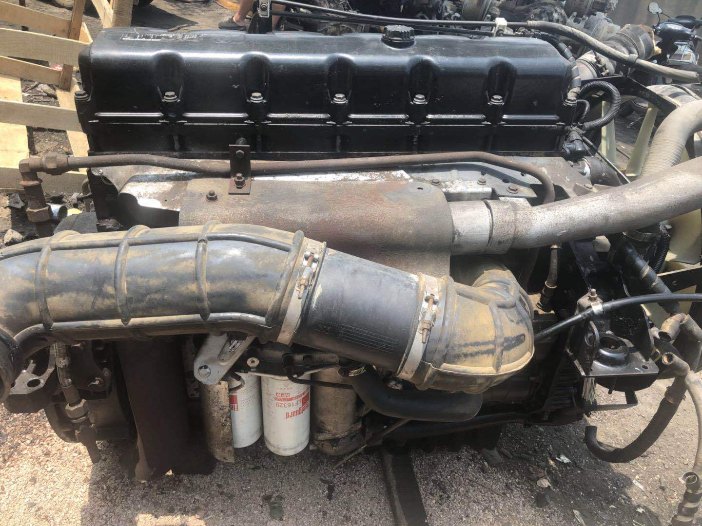 在动力方面,科雷嘉分为两个不同的动力版本:2.0升自然吸气发动机和1.