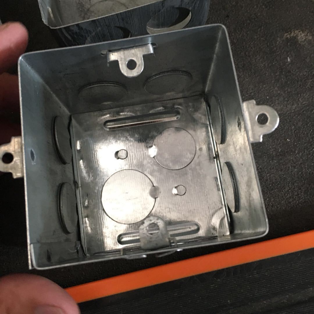 86型铁接线盒 暗盒 通底盒 开关盒 金属接线盒86h50拉伸盒方铁盒