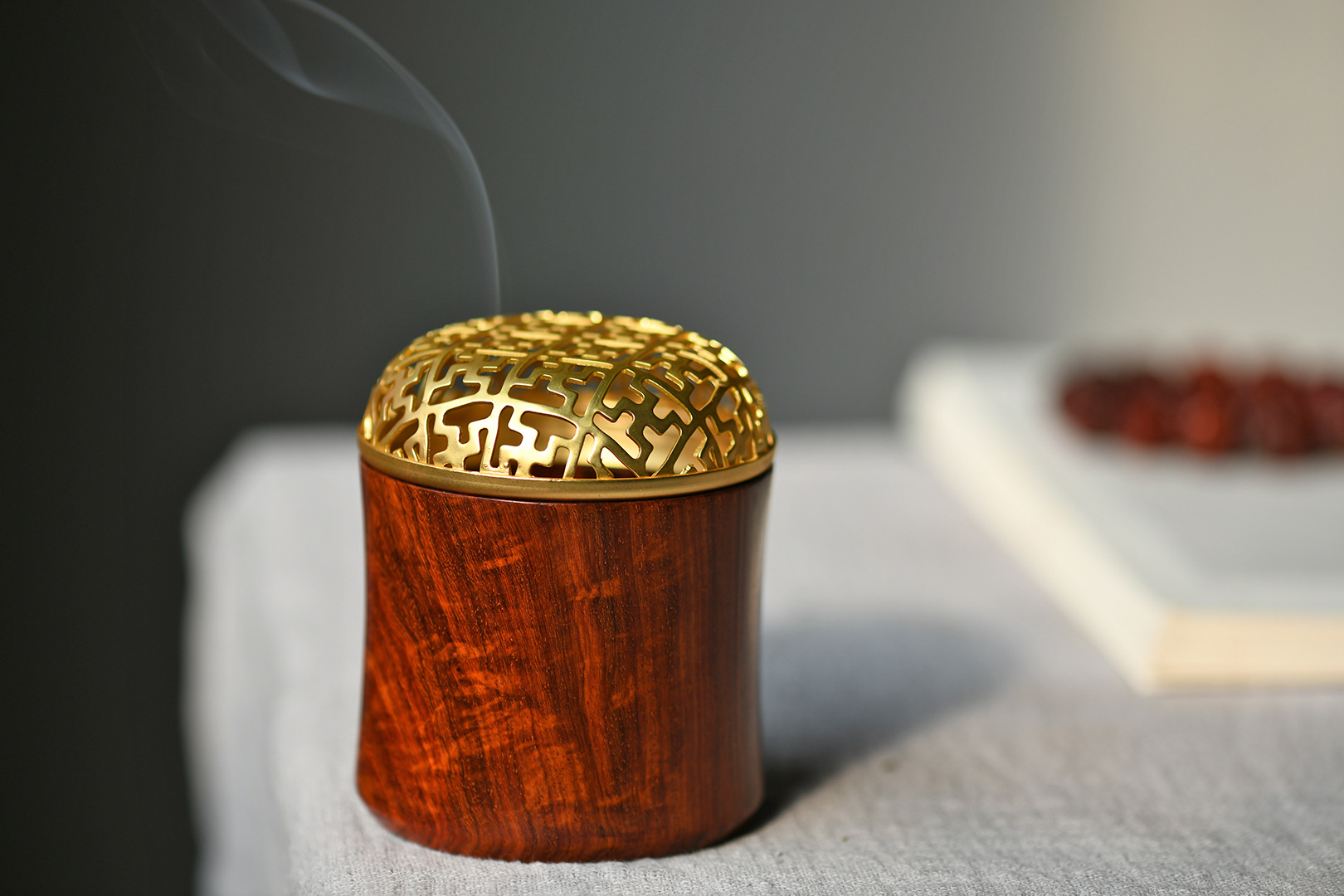 一件代发印度小叶紫檀盘香《香炉》批发紫檀香炉木质工艺品手把件