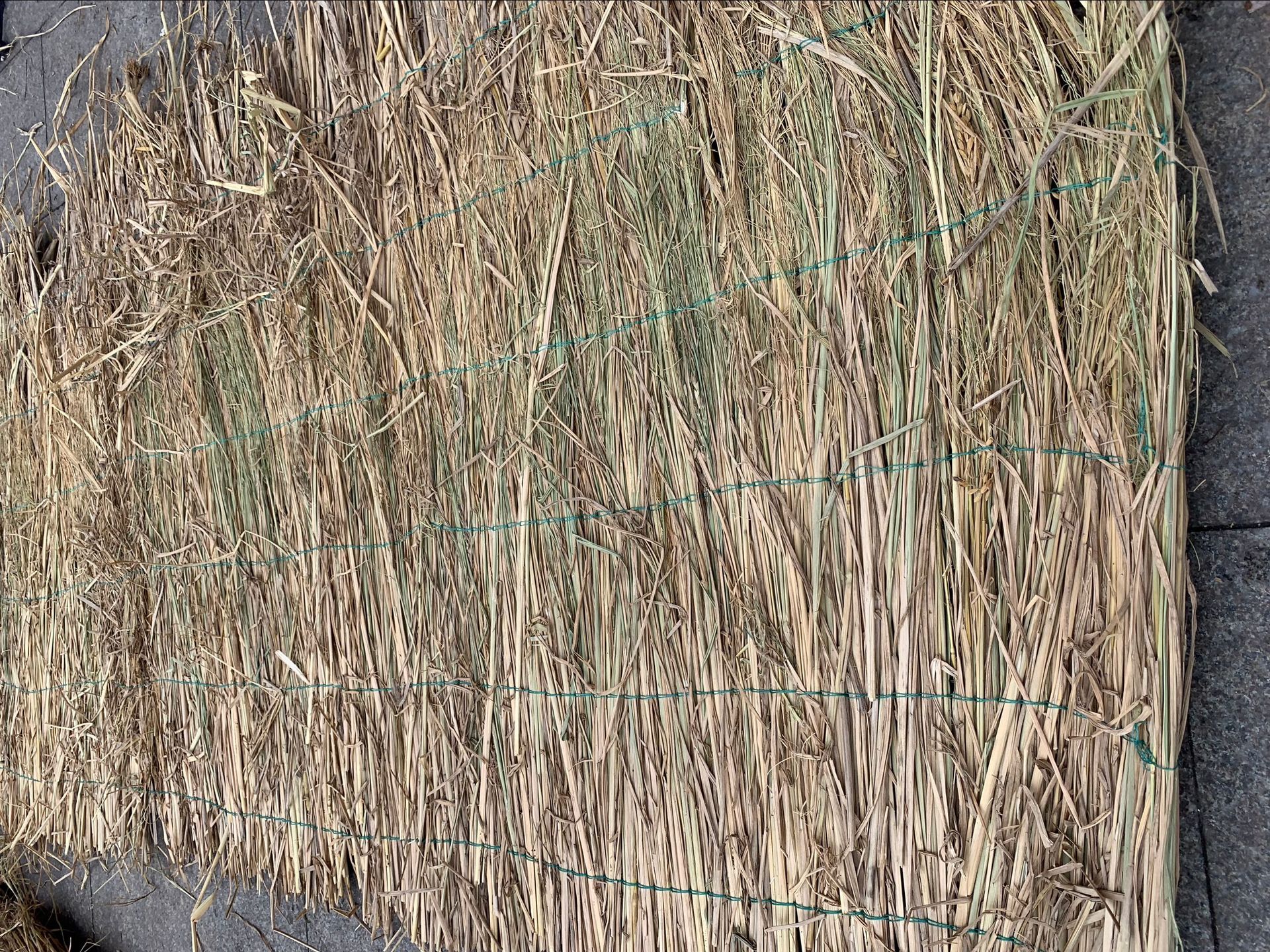 草包草袋道路养护草绳防汛草包草垫草帘园艺稻草帘子14米