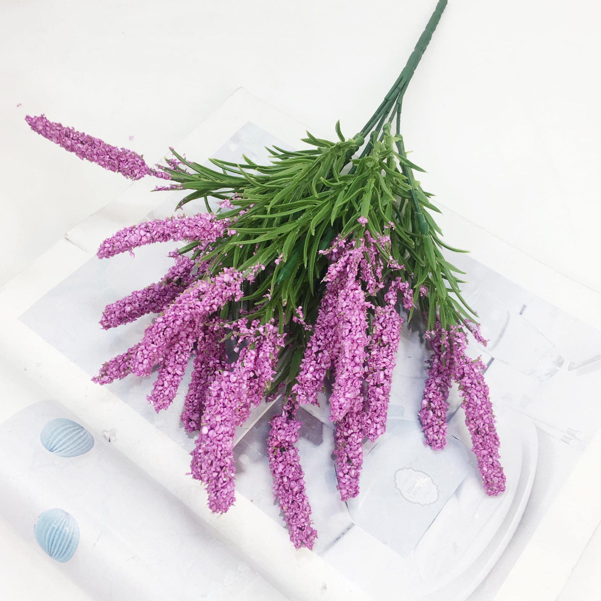 颜色:白色 粉色 紫色 玫红尺寸:材质:塑料品名:薰衣草产品描述商品