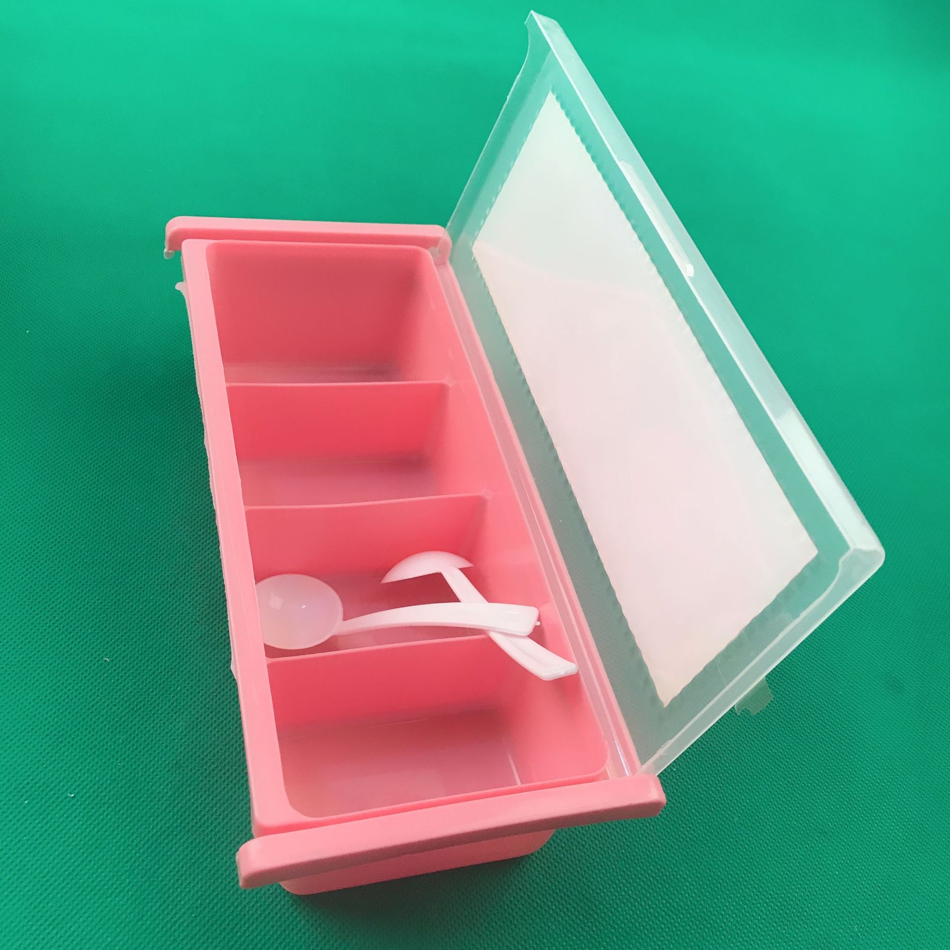 2元店塑料翻盖带格调味盒厨房调味罐创意调料罐带盖调料盒