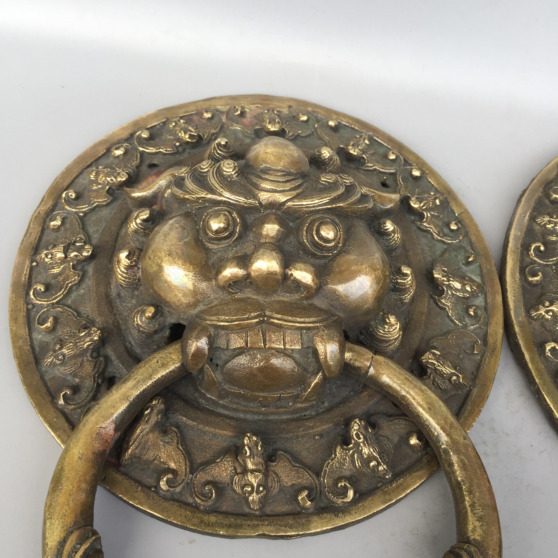 铜狮子门环 实物拍摄 匠心巧运 工艺精湛 线条流畅清晰 立体感强