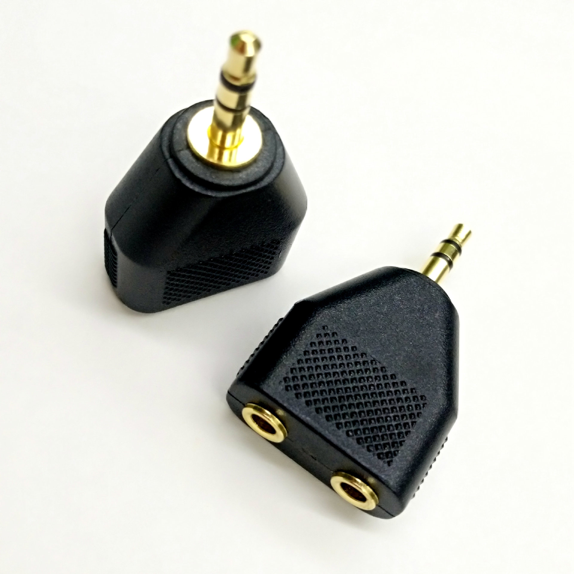 5插口 适用范围 转换接头 材质 镀金 使用温度范围 -10 60(℃)  额定