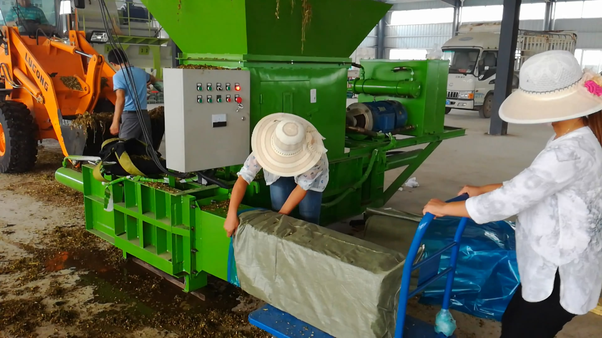 液压打包机 青贮打包机 养殖户打包机 牧草价格 打包机价格