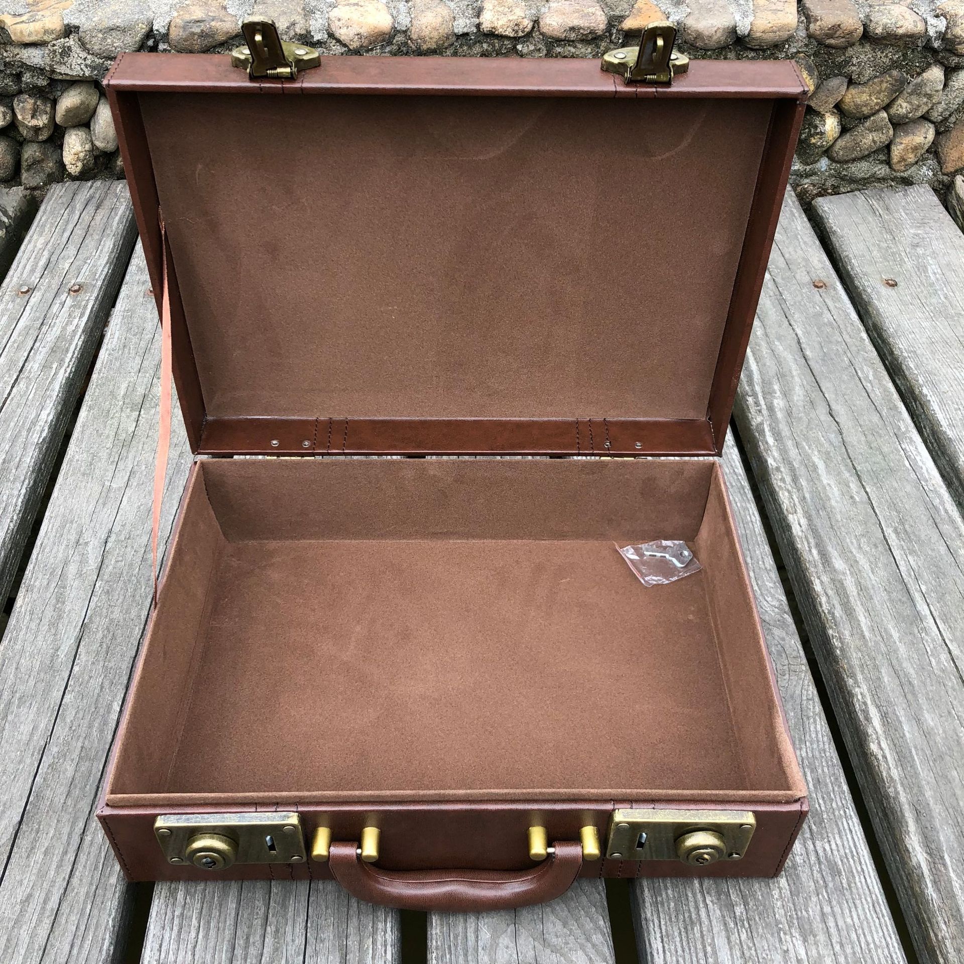 定做 手提小号英伦复古皮箱 怀旧道具密码锁收纳箱